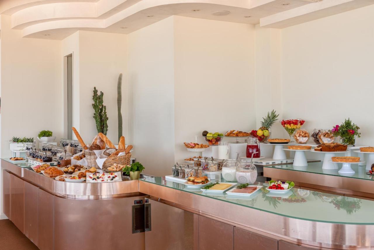 Hotel Commodore ริชโชเน ภายนอก รูปภาพ