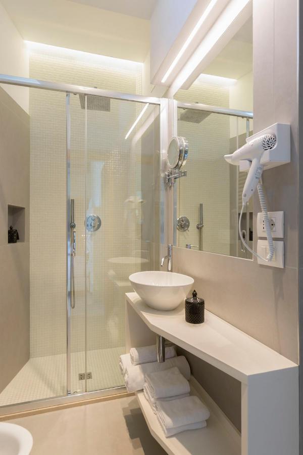 Hotel Commodore ริชโชเน ภายนอก รูปภาพ