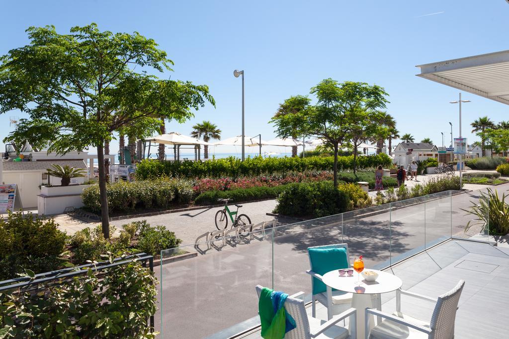Hotel Commodore ริชโชเน ภายนอก รูปภาพ