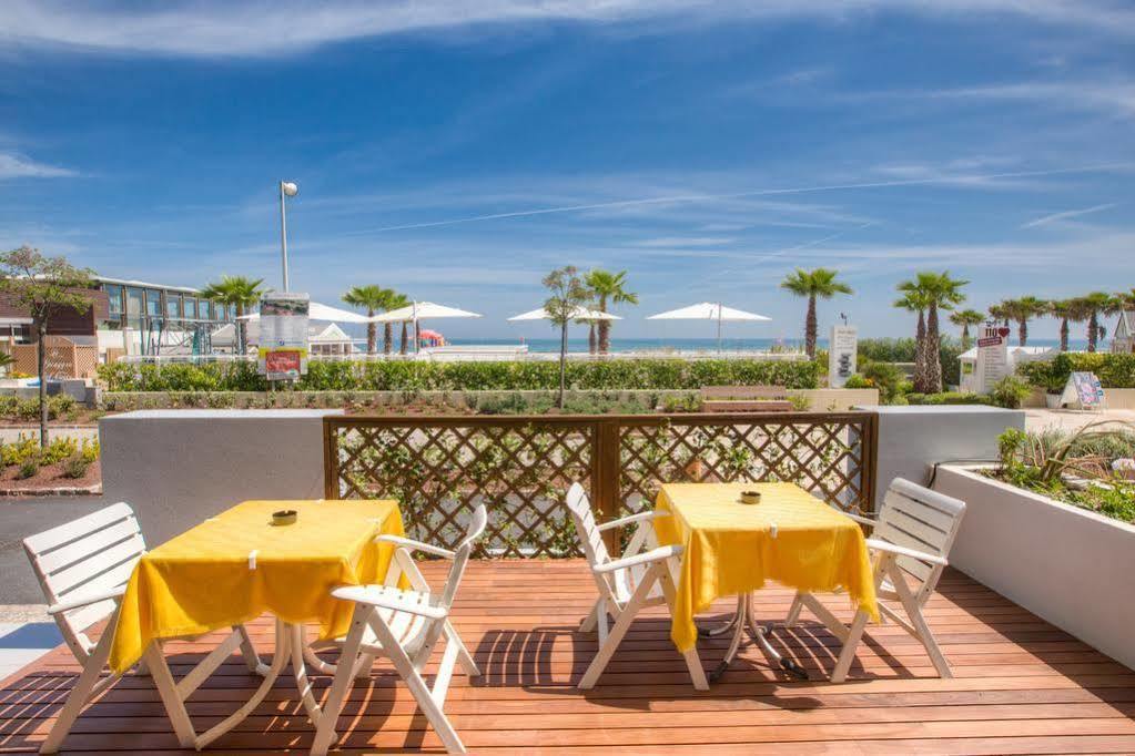 Hotel Commodore ริชโชเน ภายนอก รูปภาพ
